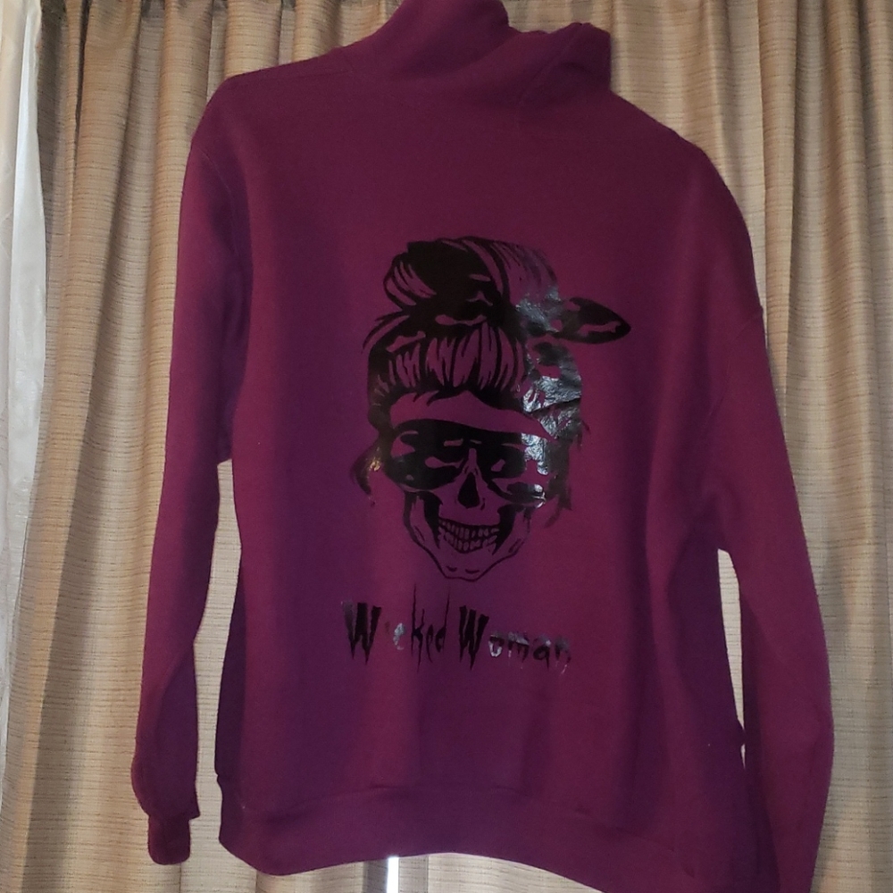 Purple wicked woman skull print hoodie size medium
